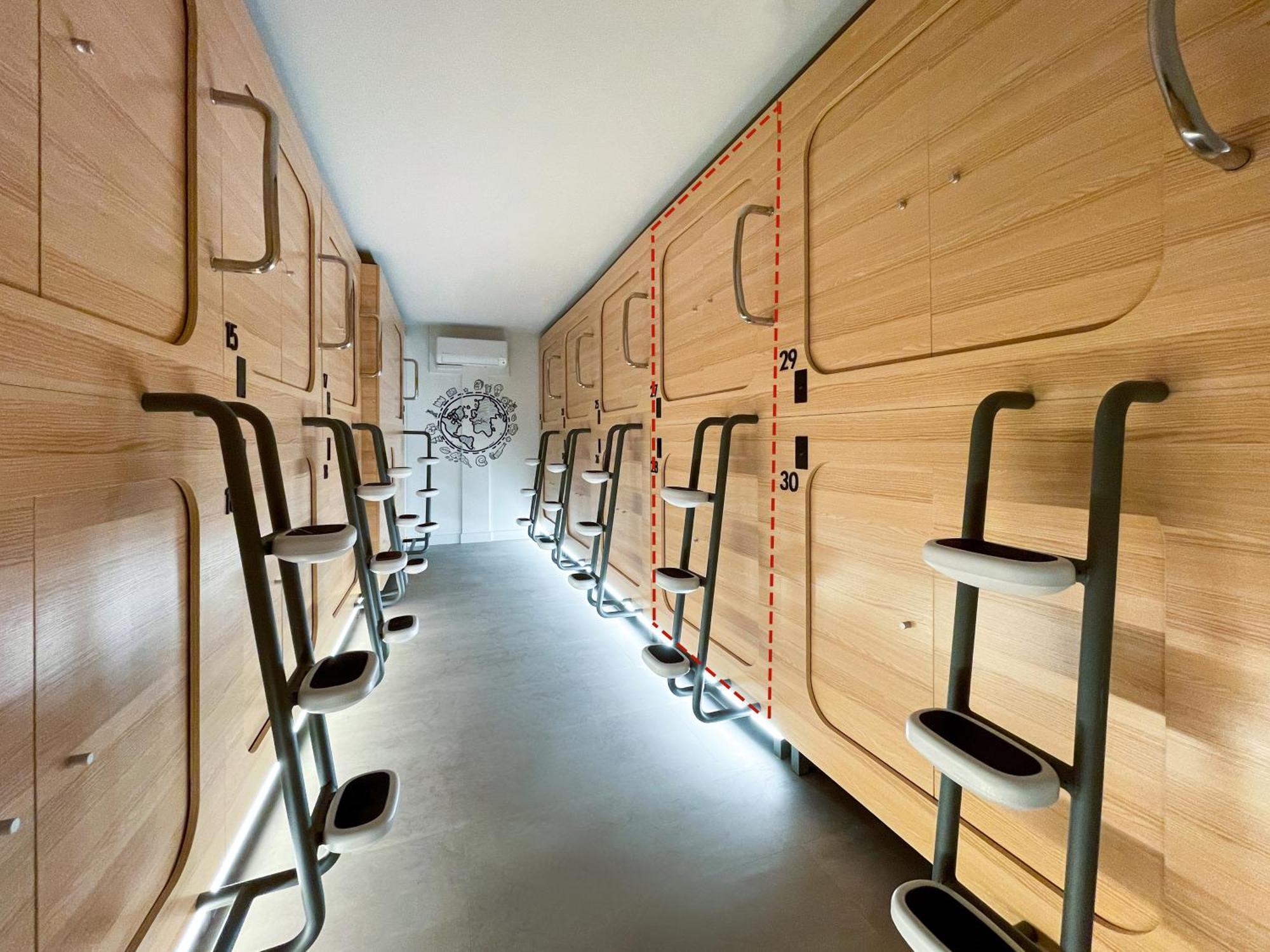 Airone Capsule Hotel هوبارت المظهر الخارجي الصورة